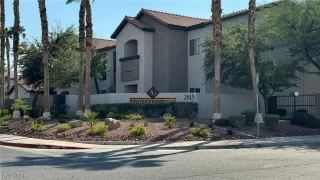 Photo #1: 2588672 Listing