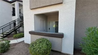 Photo #3: 2588672 Listing