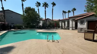 Photo #6: 2588672 Listing