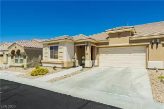 Photo #2: 2588731 Listing