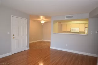 Photo #6: 2588736 Listing 