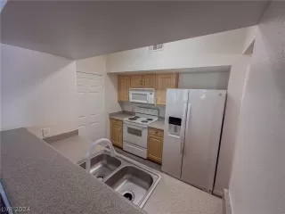 Photo #5: 2588740 Listing 