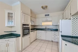 Photo #5: 2588741 Listing 