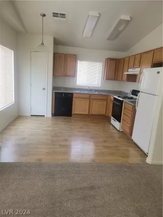 Photo #2: 2588784 Listing 