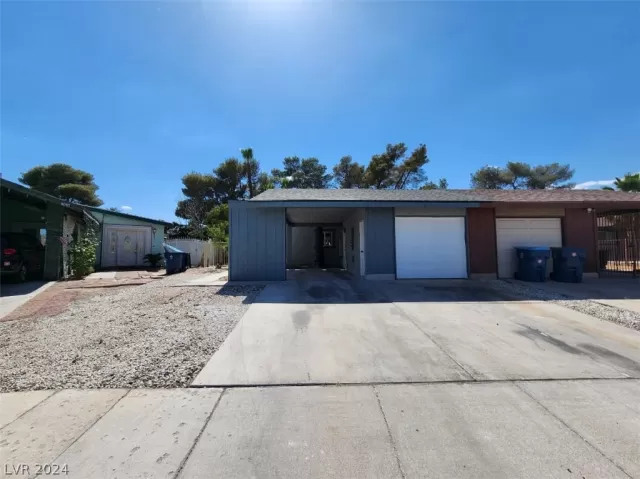 MLS: 2588790 Condo For Sale