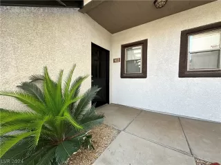 Photo #2: 2588811 Listing 