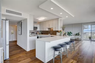 Photo #2: 2588855 Listing 