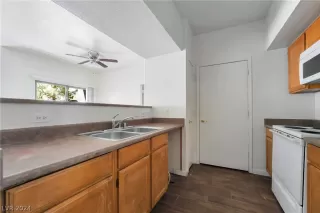 Photo #5: 2588880 Listing 