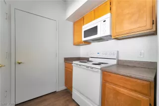 Photo #6: 2588880 Listing 