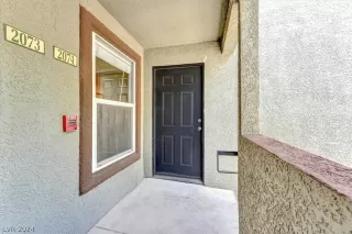 Photo #3: 2588896 Listing