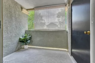 Photo #5: 2588896 Listing