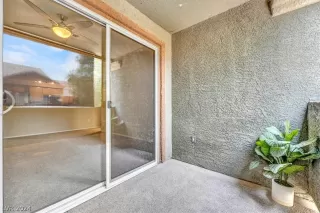 Photo #6: 2588896 Listing