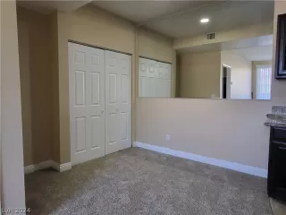 Photo #4: 2588902 Listing 