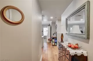 Photo #1: 2588920 Listing