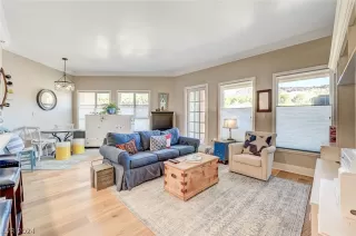 Photo #4: 2588920 Listing