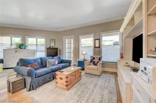 Photo #5: 2588920 Listing