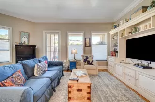 Photo #6: 2588920 Listing