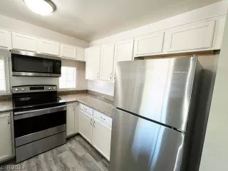 Photo #5: 2588924 Listing 