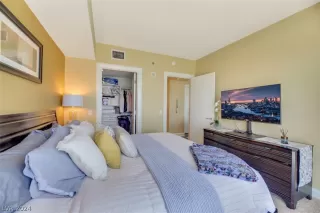 Photo #5: 2588925 Listing