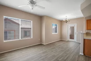 Photo #1: 2588926 Listing 
