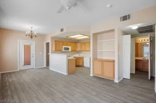 Photo #2: 2588926 Listing 
