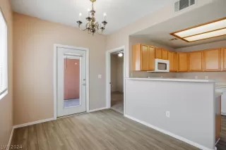 Photo #6: 2588926 Listing 