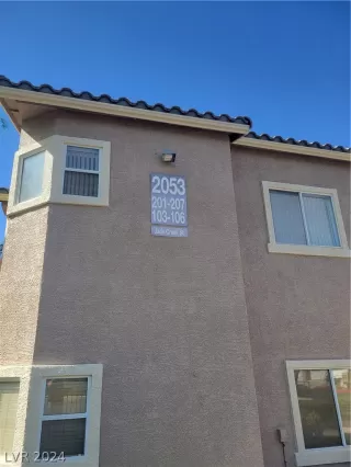 Photo #1: 2588946 Listing 