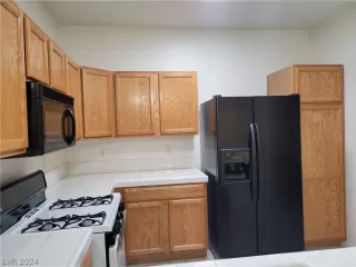 Photo #5: 2588946 Listing 