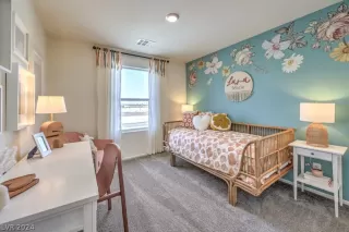 Photo #5: 2588958 Listing