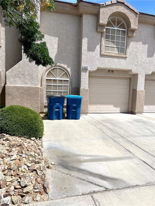 MLS: 2588974 Condo For Sale
