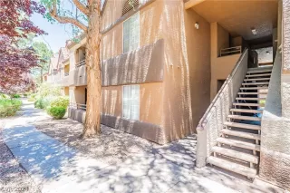 Photo #2: 2588977 Listing 