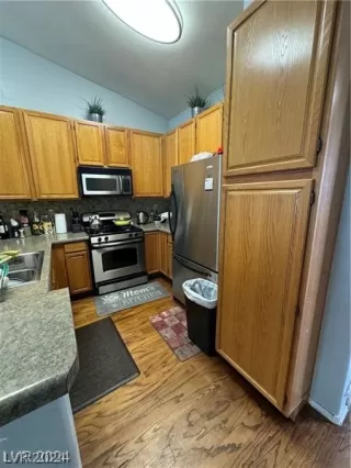 Photo #4: 2588992 Listing 