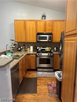 Photo #6: 2588992 Listing 