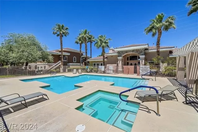 MLS: 2589007 Condo For Sale