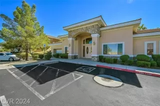 Photo #1: 2589007 Listing 