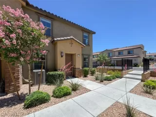 Photo #1: 2589014 Listing 