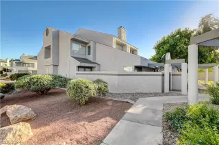 Photo #1: 2589023 Listing