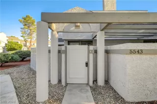 Photo #5: 2589023 Listing