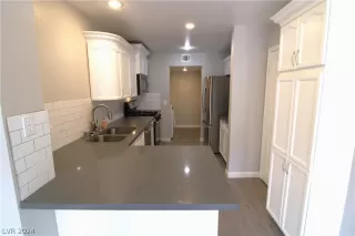 Photo #1: 2589025 Listing 