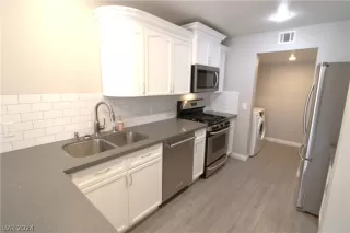 Photo #3: 2589025 Listing 