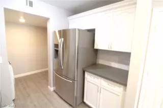 Photo #4: 2589025 Listing 