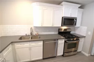 Photo #5: 2589025 Listing 