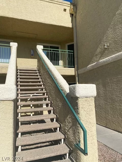 MLS: 2589032 Condo For Sale