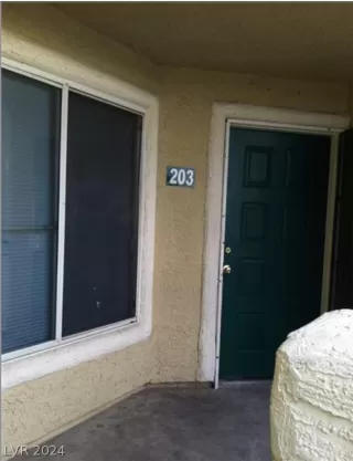 Photo #1: 2589032 Listing 