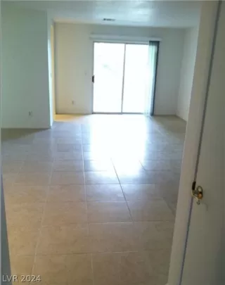 Photo #3: 2589032 Listing 