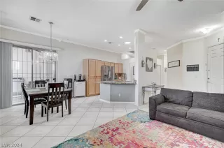 Photo #4: 2589044 Listing 