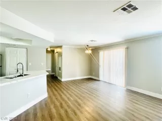 Photo #2: 2589048 Listing 