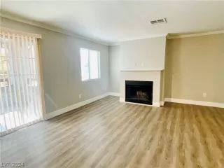 Photo #3: 2589048 Listing 