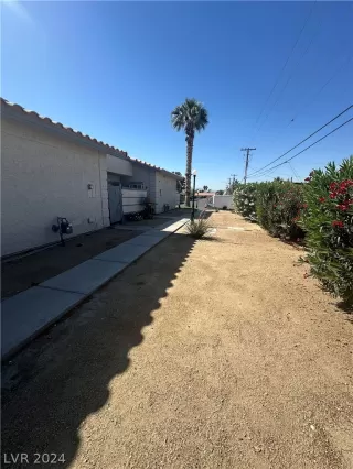 Photo #1: 2589055 Listing 