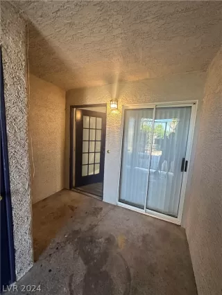 Photo #2: 2589055 Listing 